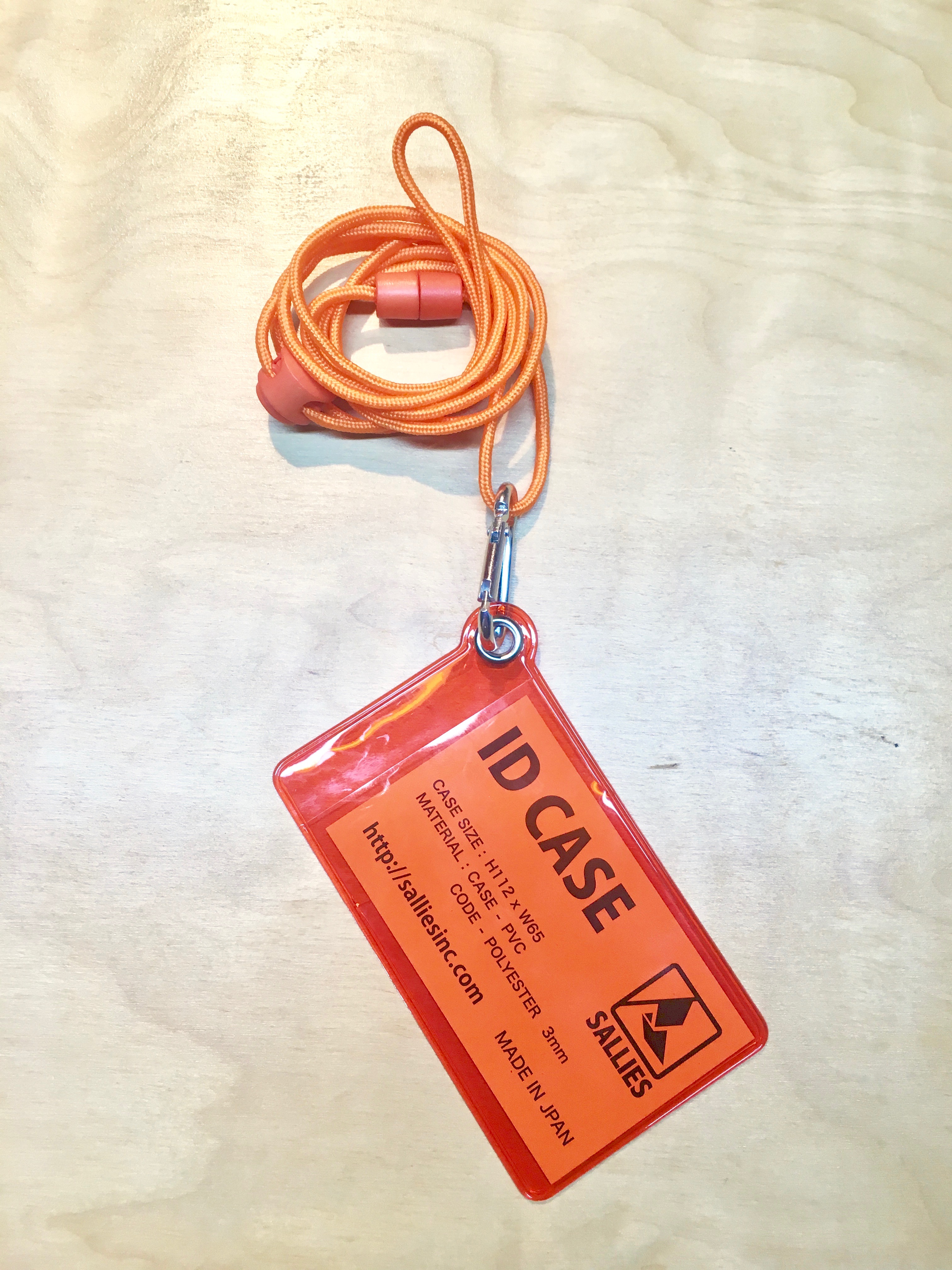 ID CASE 透明色證件套 Orange｜本體與掛繩