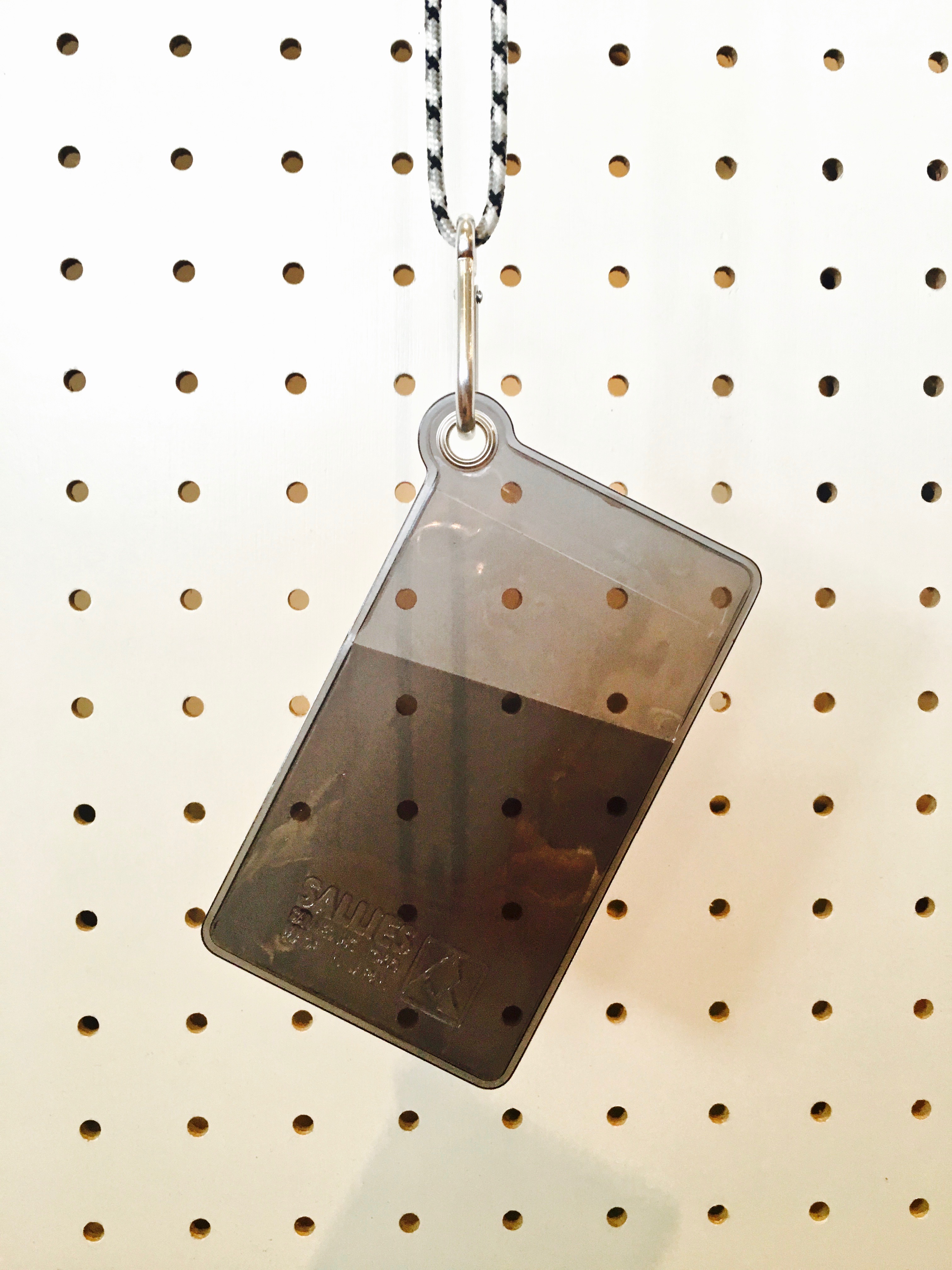 ID CASE 透明色證件套 Black｜背面