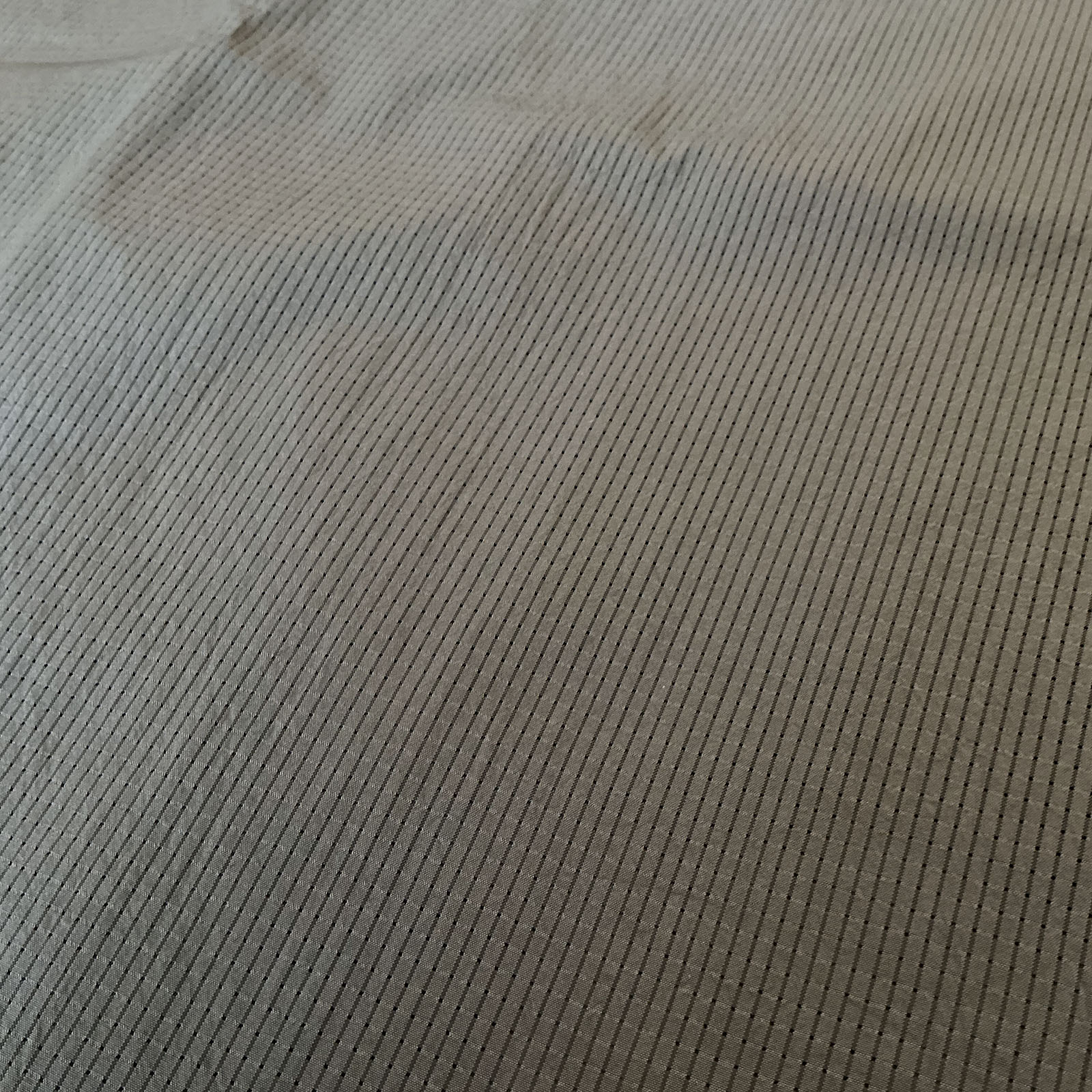 輕量透氣短袖上衣 Steel Grey 面料近拍