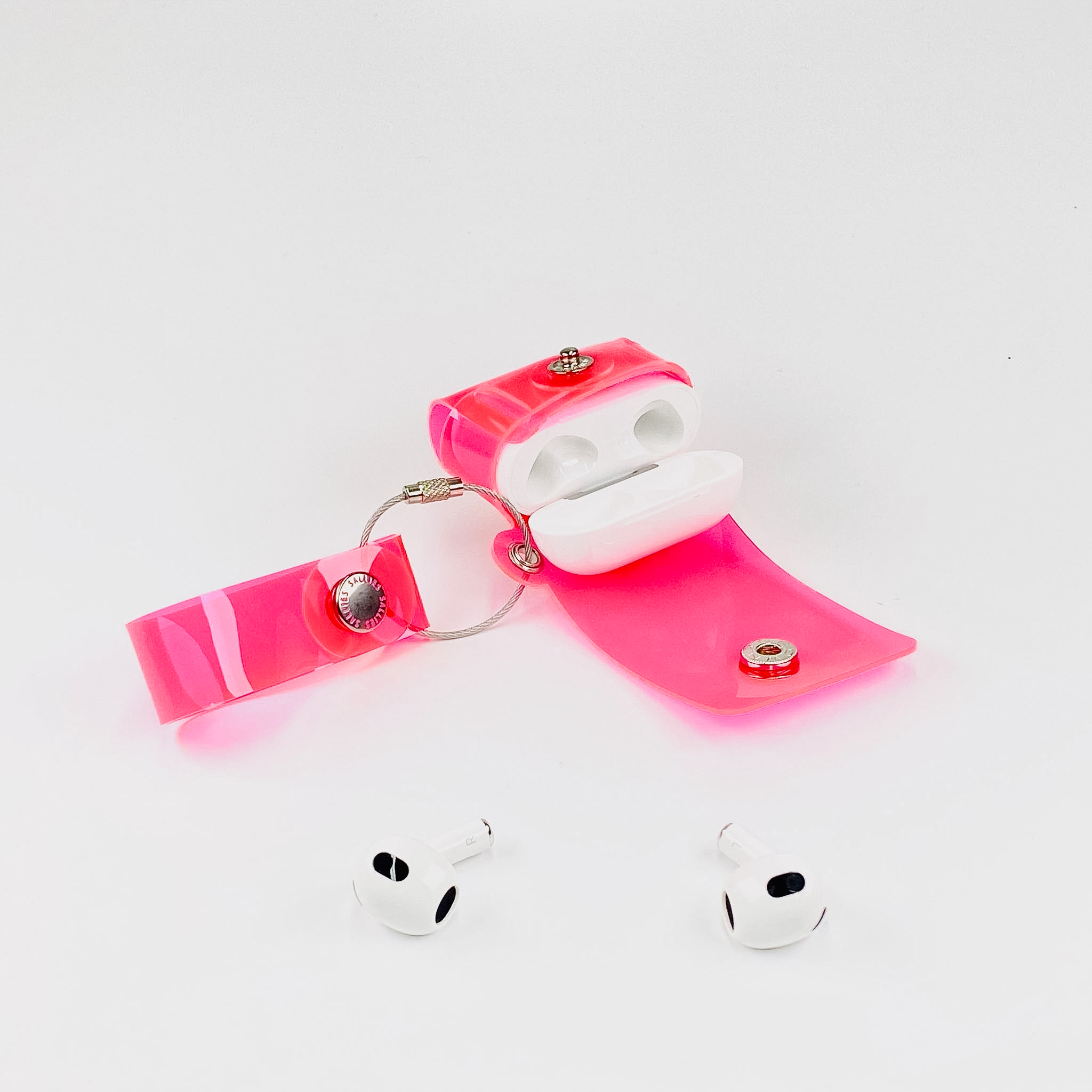 AirPods 透明色保護套 AirPods 3｜提帶／開合細節
